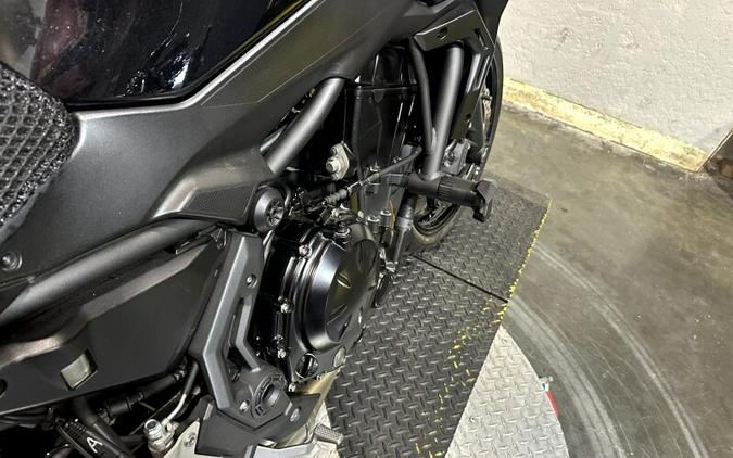 2020 Kawasaki Z650 ABS Metallic Spark Black/Metallic Flat Spark Black