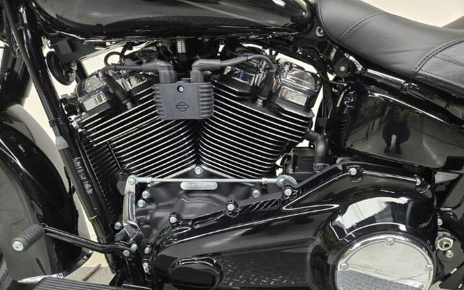 2026 Harley-Davidson® FLHC - Heritage Classic