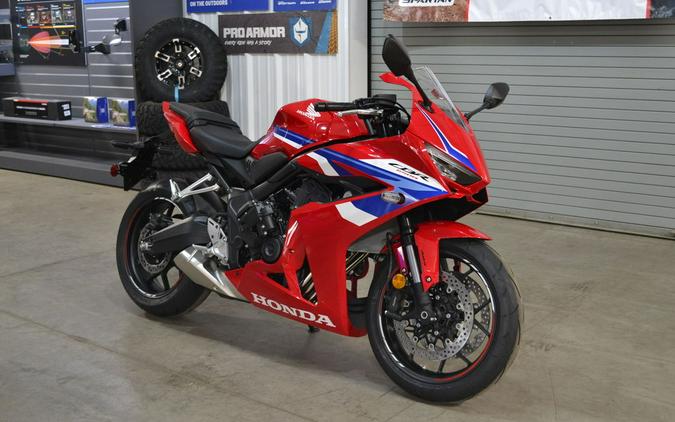2026 Honda CBR650R E-Clutch