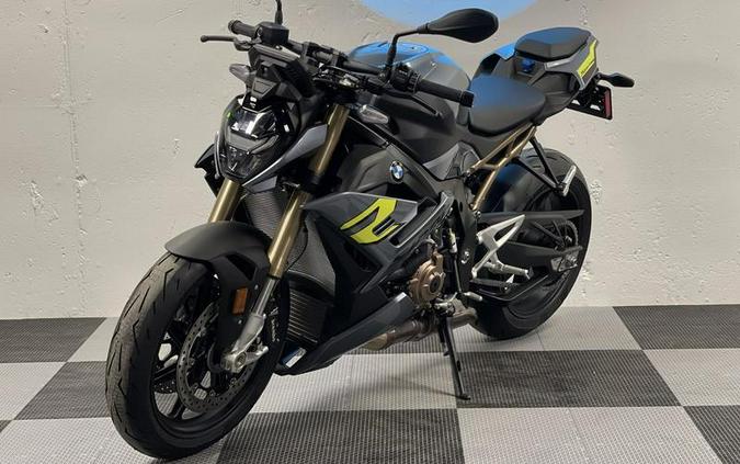 2023 BMW S 1000 R Bluestone Metallic