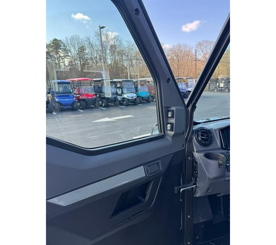 2025 Kawasaki RIDGE® XR Crew Limited HVAC