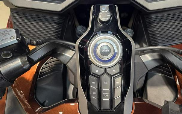 2018 Honda® Gold Wing Pearl Stallion Brown