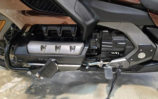 2018 Honda® Gold Wing Pearl Stallion Brown