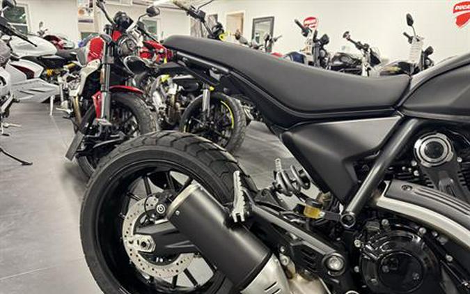 2025 Ducati Scrambler Icon