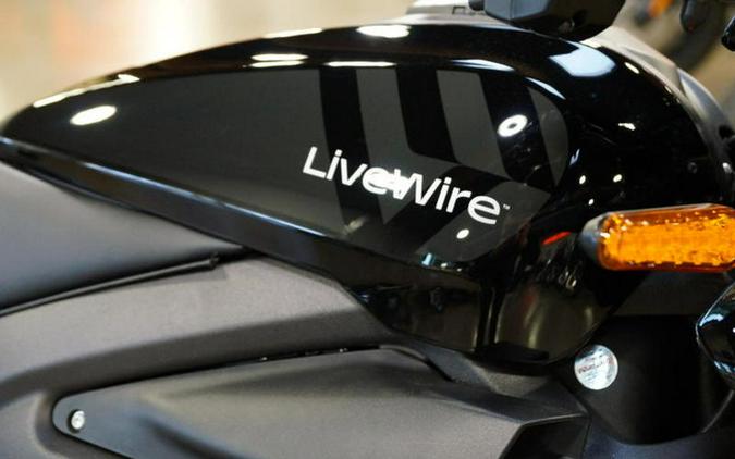 2021 LiveWire One Review [27 Fast Facts – Electric Motorcycle]