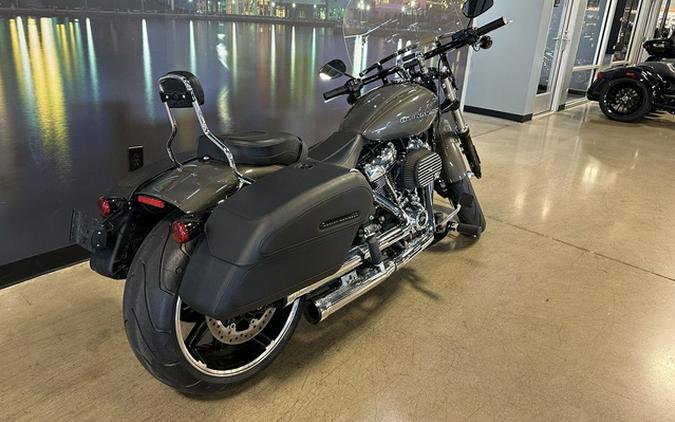 2019 Harley-Davidson Softail FXBR - Breakout