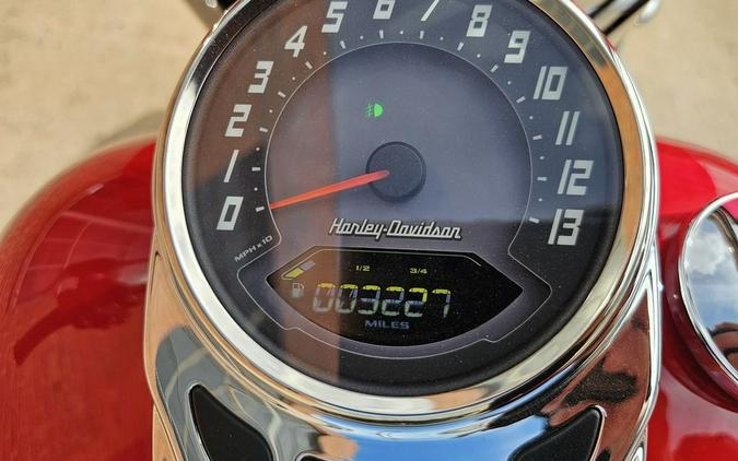 2024 Harley-Davidson Softail® Hydra-Glide Revival