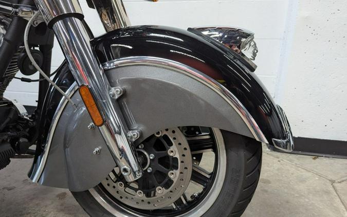 2024 Indian Springfield Black Metallic/Titanium Metallic