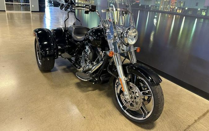 2015 Harley-Davidson Trike FLRT - Freewheeler