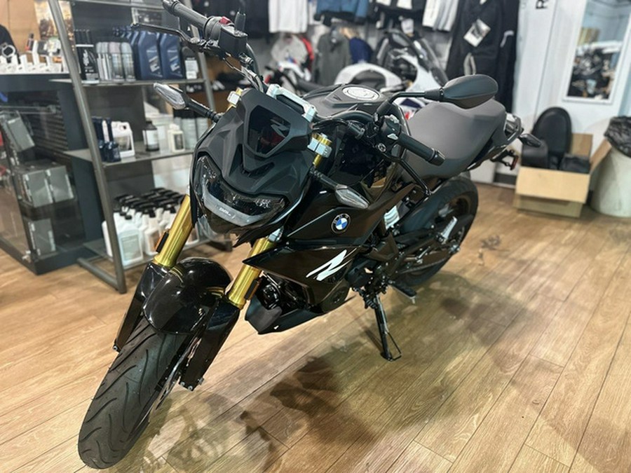 2025 BMW G 310 R Style Passion