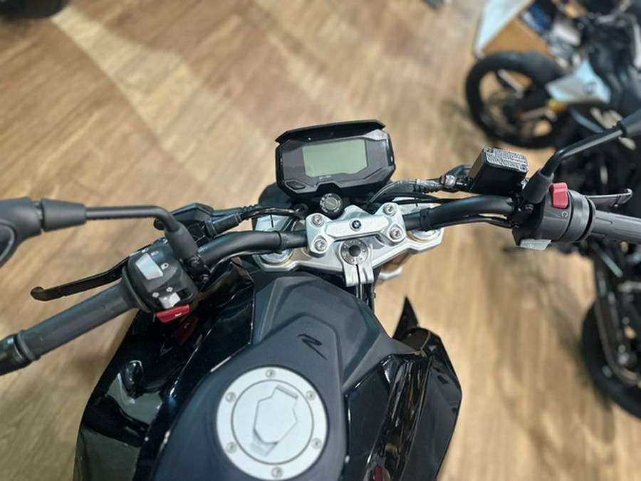 2025 BMW G 310 R Style Passion