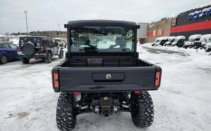 2026 Can-Am® Defender XT CAB HD11 With 10.25 in.display