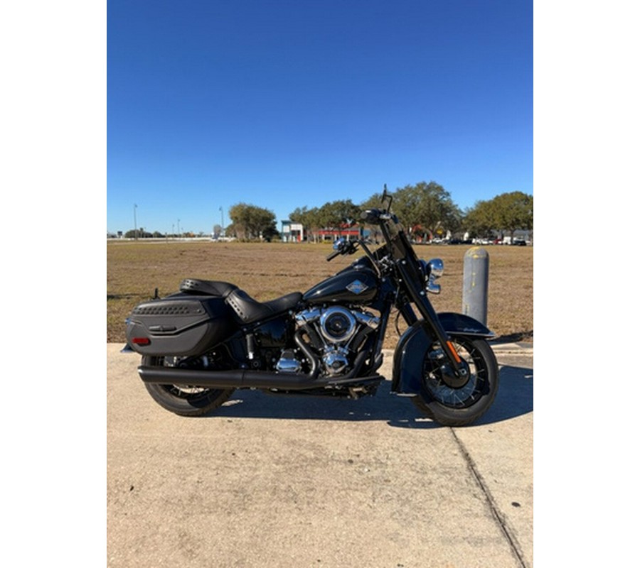 2026 Harley-Davidson Softail FLHC - Heritage Classic