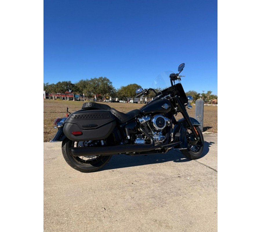 2026 Harley-Davidson Softail FLHC - Heritage Classic