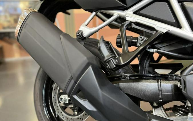 2024 Suzuki V-Strom 800