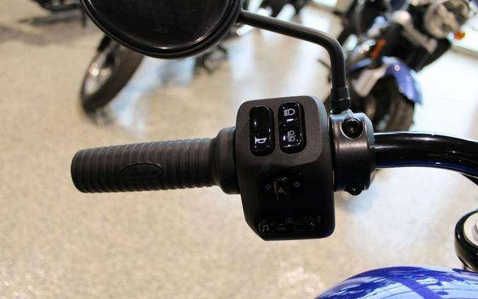 2026 Indian Motorcycle® Chief® Dark Horse® Deep Blue Metallic