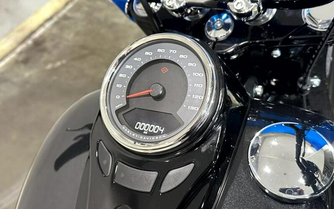 2026 Harley-Davidson® Heritage Classic® MIDNIGHT EMBER