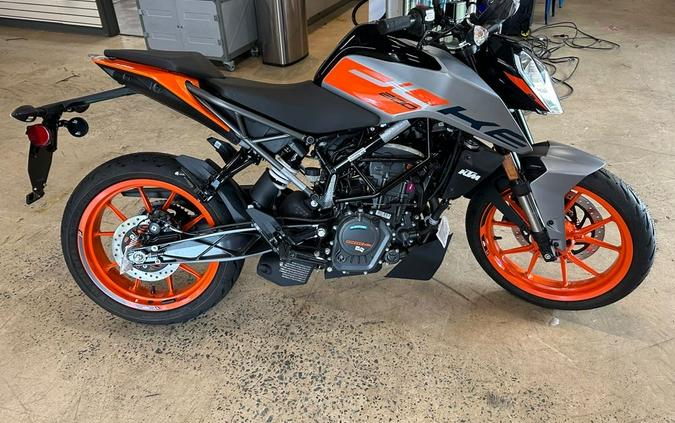 2023 KTM 200 DUKE ORANGE