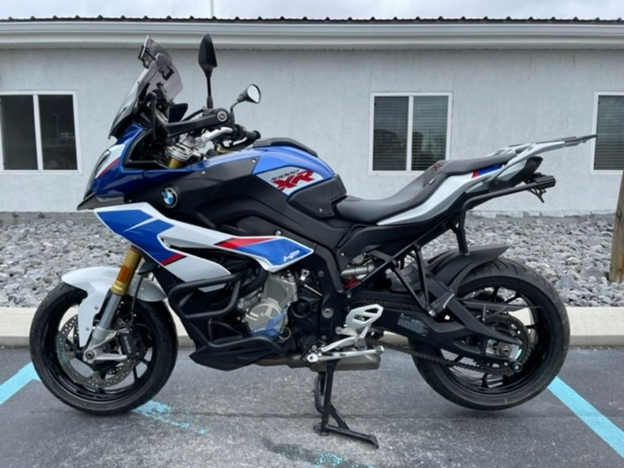 2019 BMW S 1000 XR Light White / Racing Blue Metallic / Racing Red