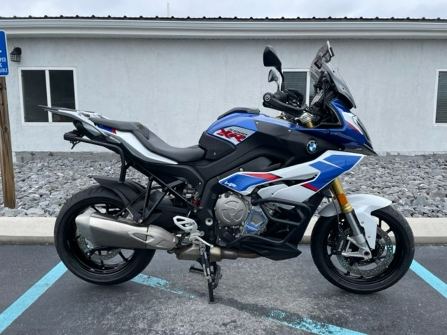 2019 BMW S 1000 XR Light White / Racing Blue Metallic / Racing Red