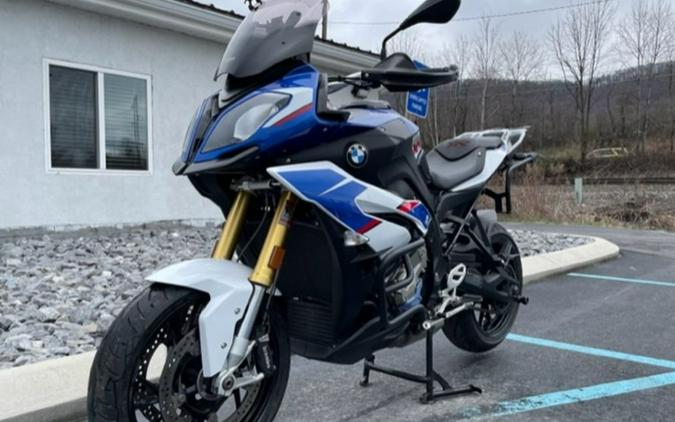 2019 BMW S 1000 XR Light White / Racing Blue Metallic / Racing Red