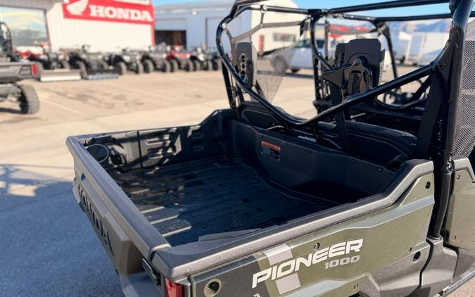 2025 Honda Pioneer 1000-6 Crew Deluxe