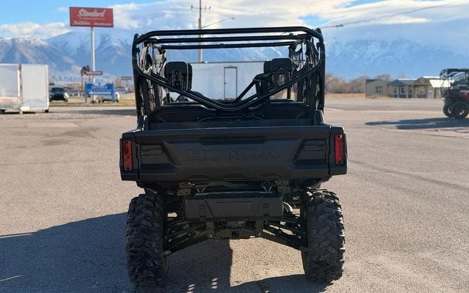 2025 Honda Pioneer 1000-6 Crew Deluxe