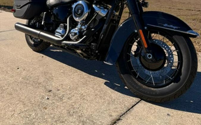 2026 Harley-Davidson Softail FLHC - Heritage Classic