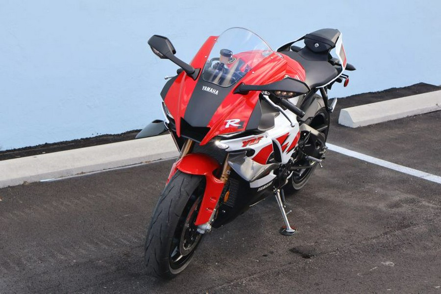 2026 YAMAHA YZF R1 70 TH ANNIVERSARY