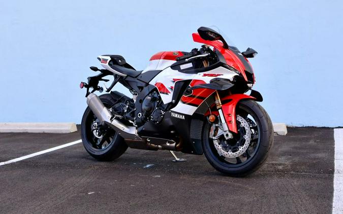 2026 YAMAHA YZF R1 70 TH ANNIVERSARY