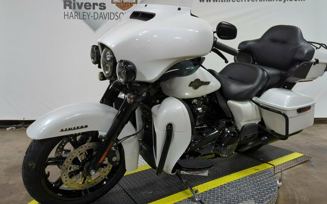 2024 Harley-Davidson® Ultra Limited White Onyx Pearl – Black Finish