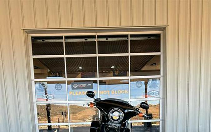 2018 Harley-Davidson Sport Glide - First Ride