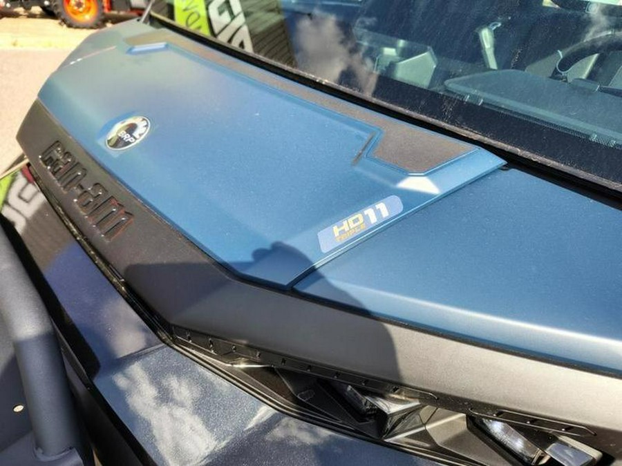 2026 Can-Am® Defender XT CAB HD11 With 10.25 in.display