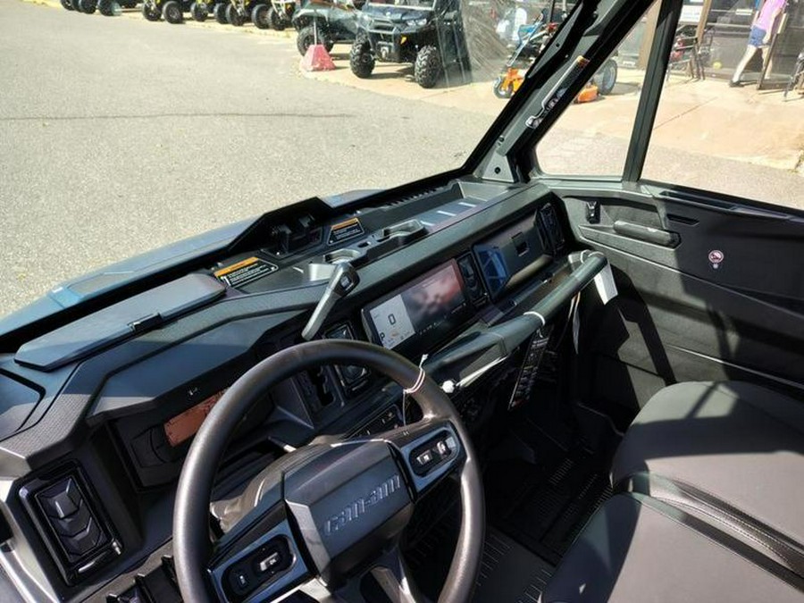 2026 Can-Am® Defender XT CAB HD11 With 10.25 in.display