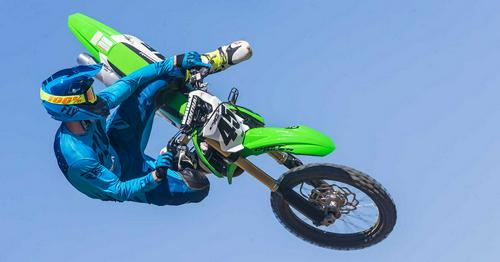 2019 Kawasaki KX450 First Ride Review https://t.co/ge61hrSh2j...