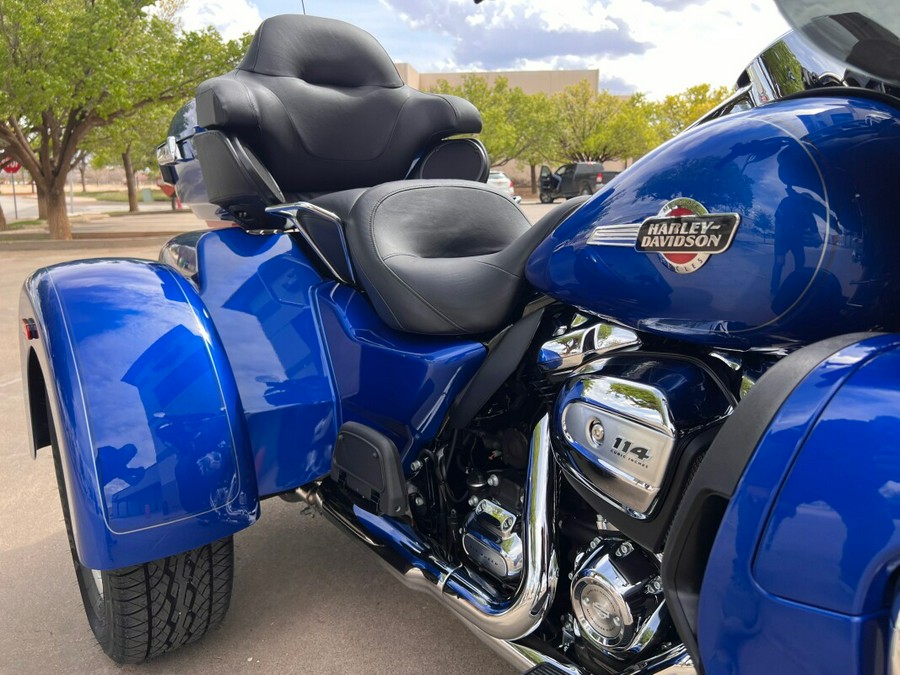 2024 Harley-Davidson® Tri Glide® Ultra Blue Burst