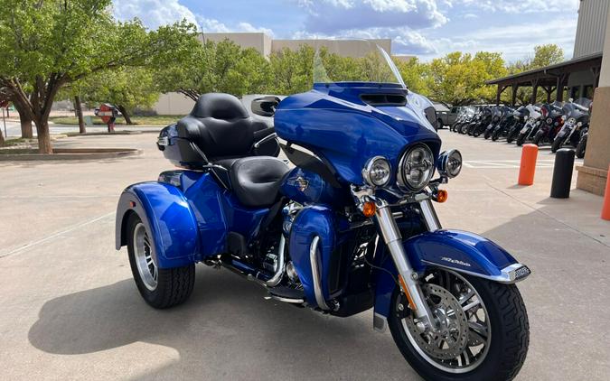 2024 Harley-Davidson® Tri Glide® Ultra Blue Burst