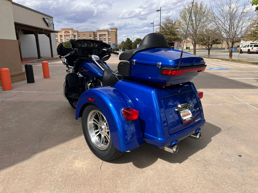 2024 Harley-Davidson® Tri Glide® Ultra Blue Burst