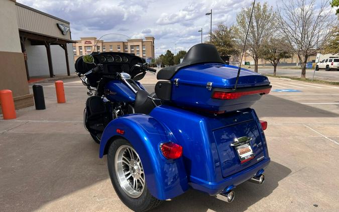 2024 Harley-Davidson® Tri Glide® Ultra Blue Burst