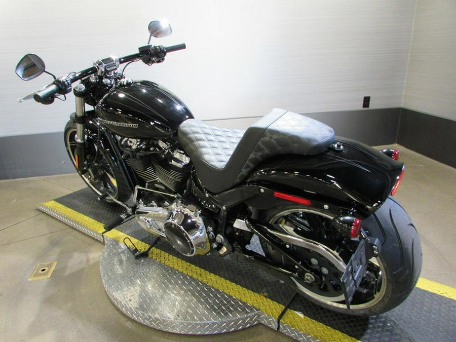 2018 Harley-Davidson® FXBR - Softail® Breakout®