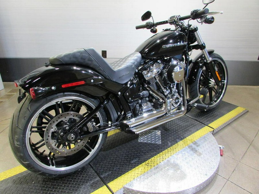 2018 Harley-Davidson® FXBR - Softail® Breakout®