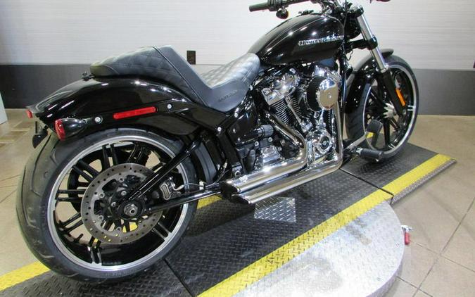 2018 Harley-Davidson® FXBR - Softail® Breakout®