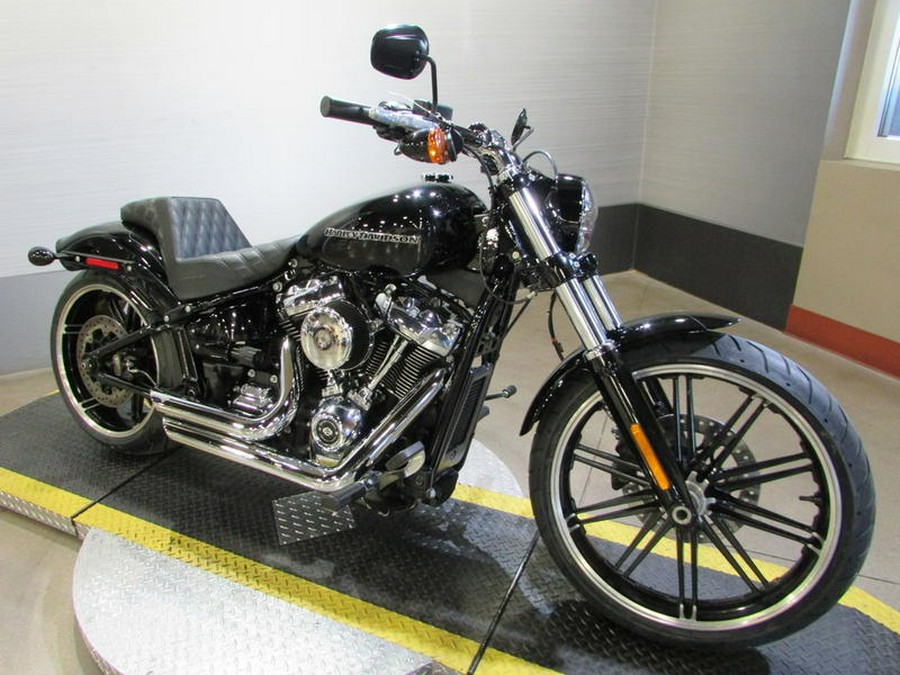 2018 Harley-Davidson® FXBR - Softail® Breakout®