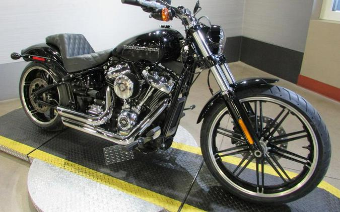 2018 Harley-Davidson® FXBR - Softail® Breakout®