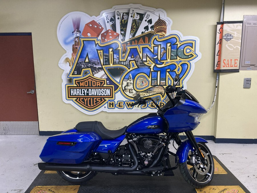 2024 Harley-Davidson Road Glide® Blue Burst - Black Finish