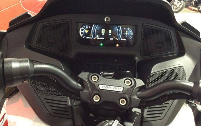 2022 Can-Am Spyder RT Roadster