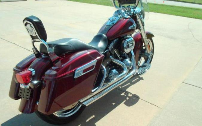 2015 Harley-Davidson® FLD - Dyna® Switchback™