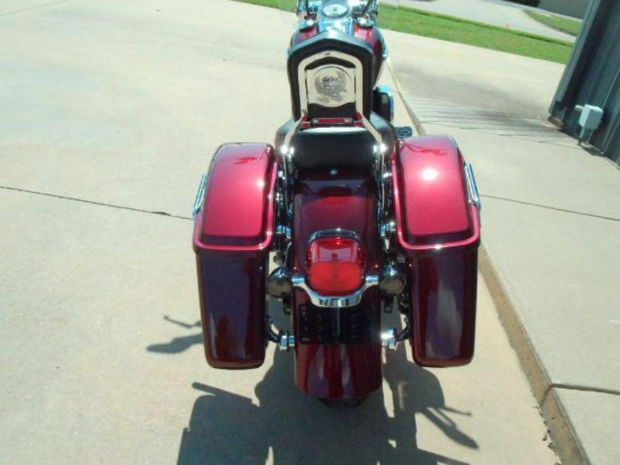 2015 Harley-Davidson® FLD - Dyna® Switchback™