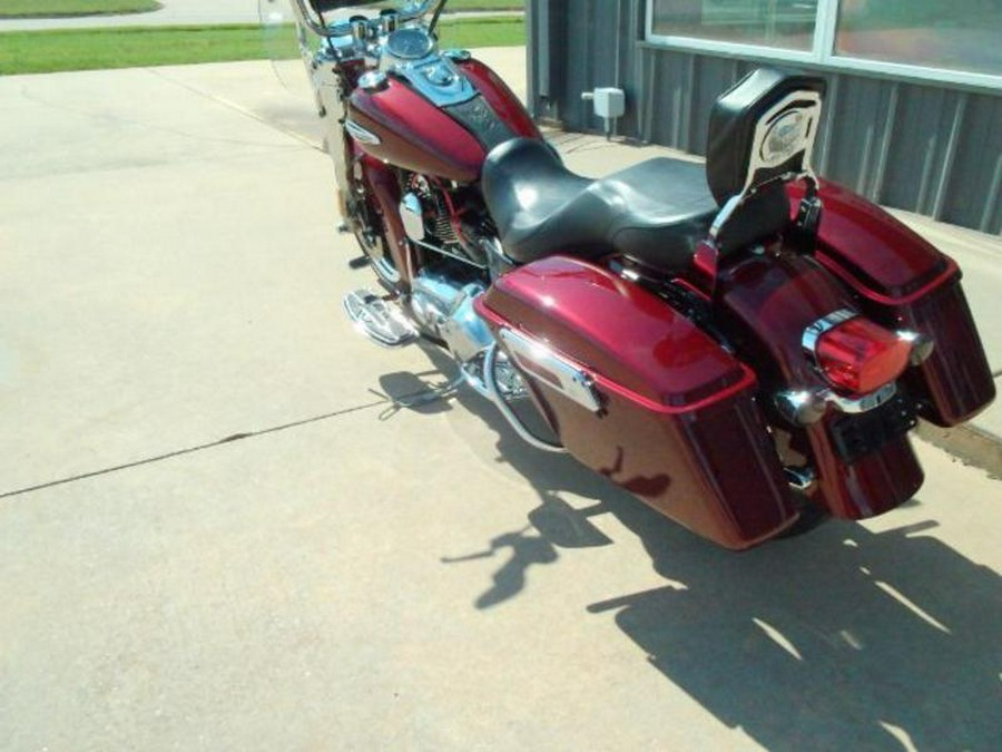 2015 Harley-Davidson® FLD - Dyna® Switchback™