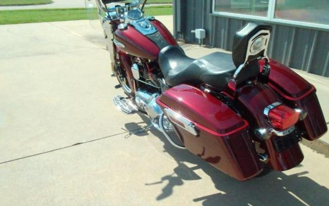 2015 Harley-Davidson® FLD - Dyna® Switchback™